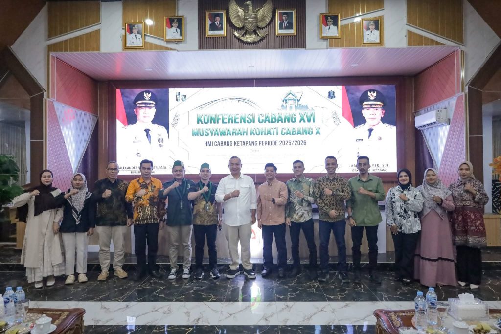 Buka KONFERCAB XVI dan MUSKOHCAB X HMI Ketapang, Bupati Dorong Mahasiswa Jadi Agen Perubahan dan Peduli Karhutla