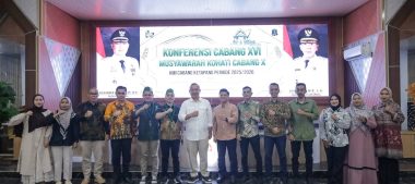 Buka KONFERCAB XVI dan MUSKOHCAB X HMI Ketapang, Bupati Dorong Mahasiswa Jadi Agen Perubahan dan Peduli Karhutla