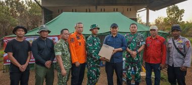 BUPATI KETAPANG TINJAU LOKASI KARHUTLA DI KENDAWANGAN, PASTIKAN PENANGANAN OPTIMAL