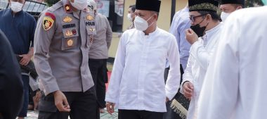 SEKDA KETAPANG HADIRI SHOLAT ISTISQA DI HALAMAN POLRES, WARGA DIAJAK MUHASABAH DAN MEMOHON HUJAN