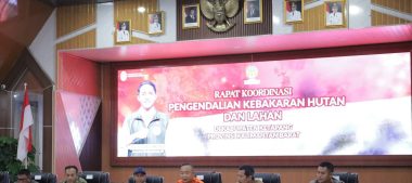 PEMKAB KETAPANG GELAR RAKOOR KARHUTLA BERSAMA MENHUT RI