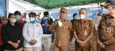GUBERNUR KALBAR BUKA PASAR MURAH DAN SALURKAN AIR BERSIH UNTUK MASYARAKAT KETAPANG