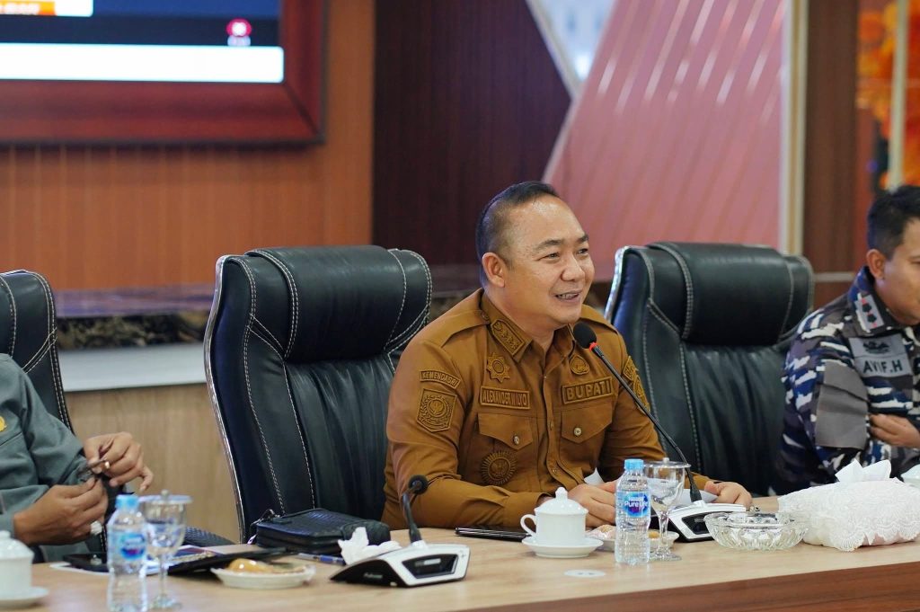 BUPATI KETAPANG TEGASKAN PENANGANAN KARHUTLA HARUS TERPADU DAN BERGERAK CEPAT